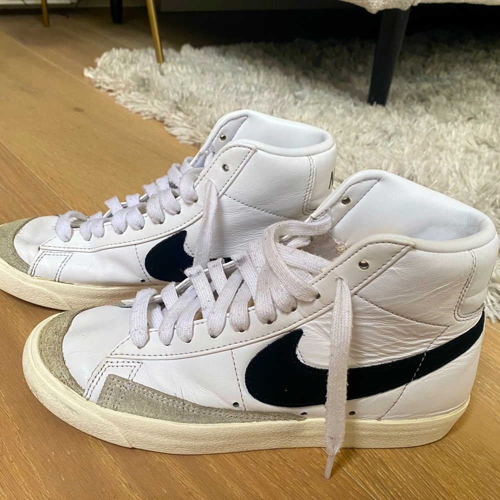 Nike Blazer Mid 77 Size 7